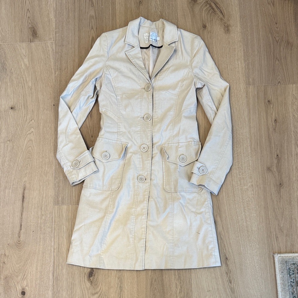 Stylish Beige Trench Coat for Women